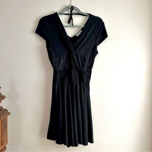 Heartloom‎ • V-Neck Twist Front Flowy Romper